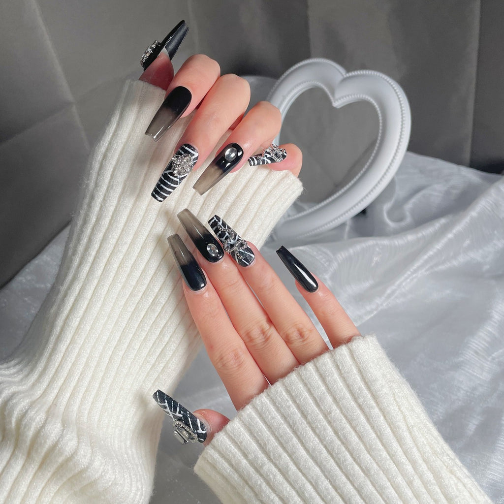 Handmade custom nail art wears nail flashes and high-quality fake nails(29347)