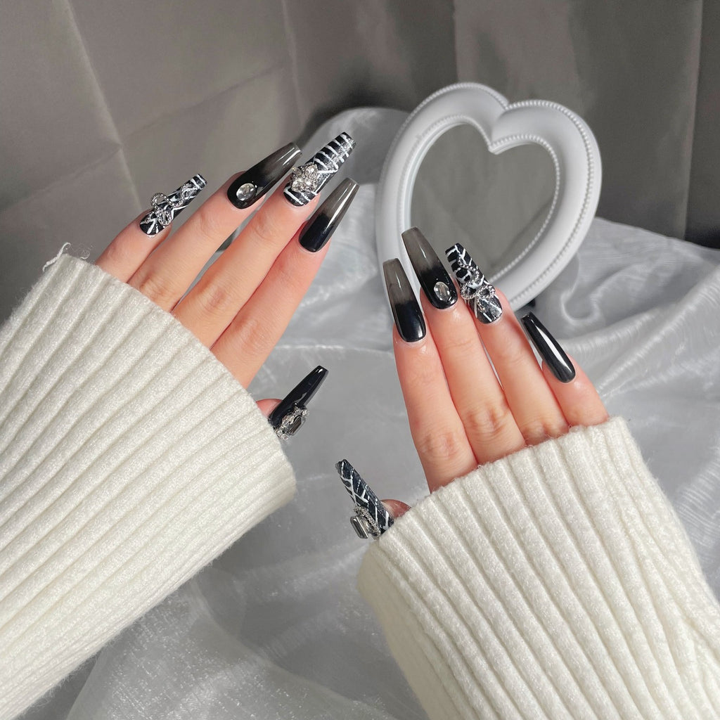 Handmade custom nail art wears nail flashes and high-quality fake nails(29347)