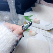 Load image into Gallery viewer, Handmade custom nail art wears nail flashes and high-quality fake nails(29402)