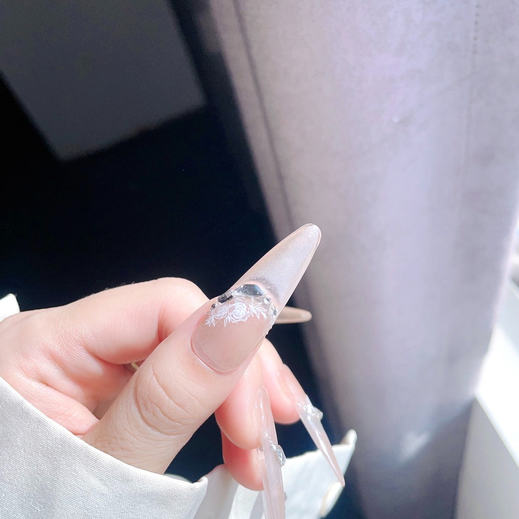Handmade custom nail art wears nail flashes and high-quality fake nails(3282)