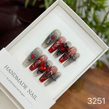 Load image into Gallery viewer, Handmade custom nail art wears nail flashes and high-quality fake nails(3251)