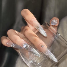 Load image into Gallery viewer, Handmade custom nail art wears nail flashes and high-quality fake nails（241354）