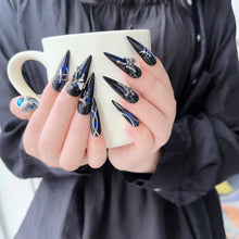 Load image into Gallery viewer, Handmade custom nail art wears nail flashes and high-quality fake nails(29499)