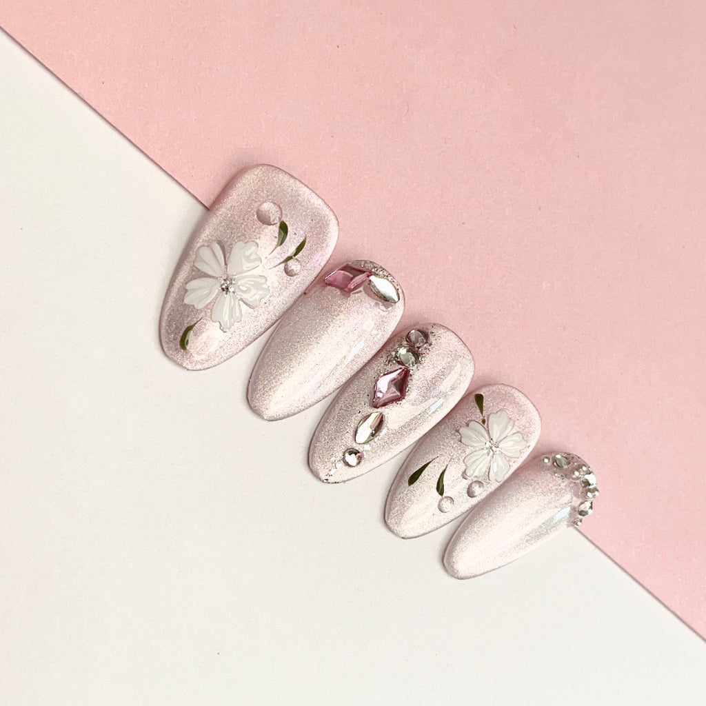 Handmade custom nail art wears nail flashes and high-quality fake nails（241113）