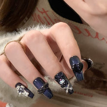 Load image into Gallery viewer, Handmade custom nail art wears nail flashes and high-quality fake nails(29130)