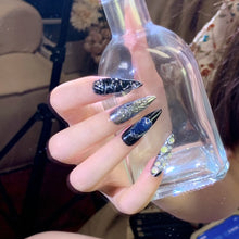 Load image into Gallery viewer, Handmade custom nail art wears nail flashes and high-quality fake nails(29190)