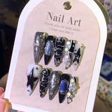 Load image into Gallery viewer, Handmade custom nail art wears nail flashes and high-quality fake nails(29190)