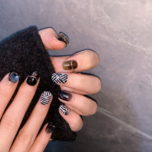 Load image into Gallery viewer, Handmade custom nail art wears nail flashes and high-quality fake nails(29245)