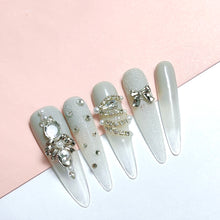 Load image into Gallery viewer, Handmade custom nail art wears nail flashes and high-quality fake nails(3287)
