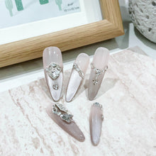 Load image into Gallery viewer, Handmade custom nail art wears nail flashes and high-quality fake nails(3283)