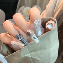 Load image into Gallery viewer, Handmade custom nail art wears nail flashes and high-quality fake nails(3237)