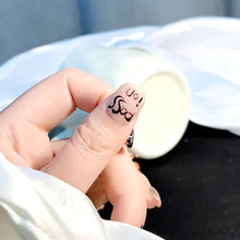 Load image into Gallery viewer, Handmade custom nail art wears nail flashes and high-quality fake nails(16147)